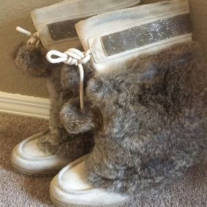 Coach fur Pom Pom boots 8.5